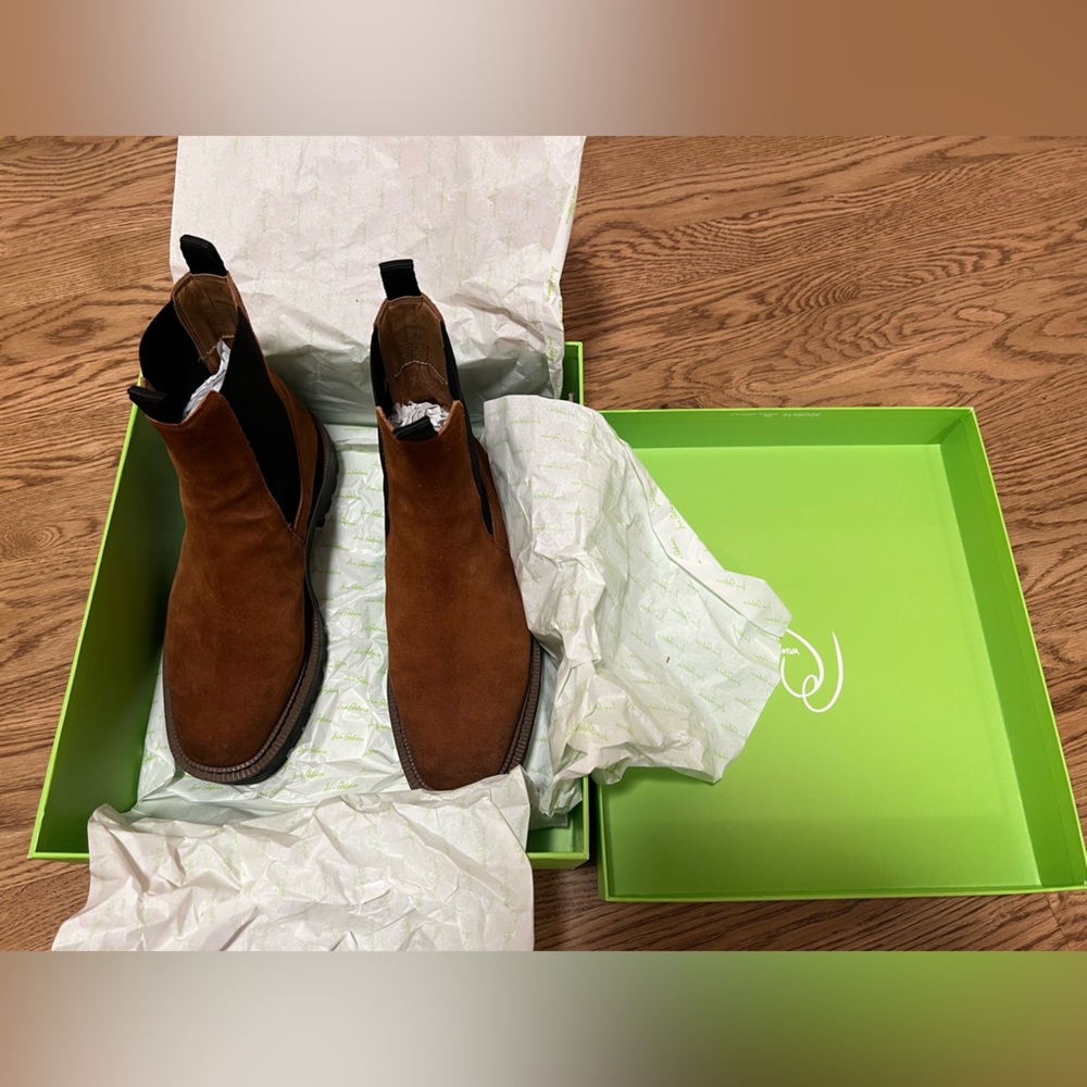 Sam Edelman Laguna Waterproof Chelsea Ankle Boots in Brown Suede in Size 7 Wide